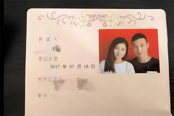 被丈夫推下悬崖的孕妇，没有离婚，重返泰国…